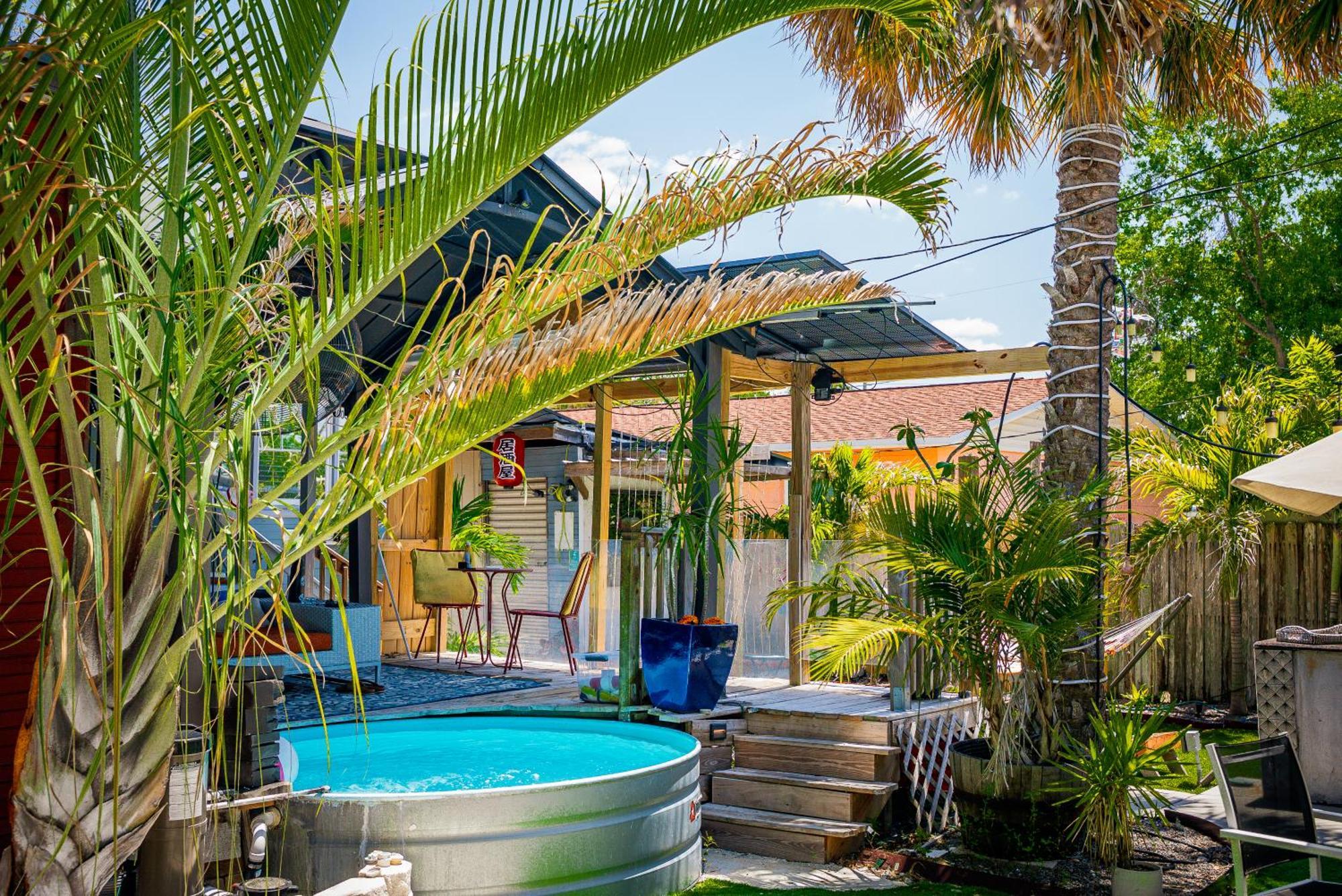 World Solo Travel'S Welcomed At St Pete Home St. Petersburg Kültér fotó